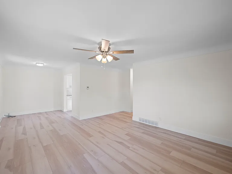 8560 Secor Rd — Photo 6