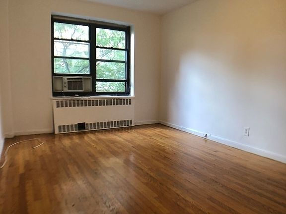 2nd image of 315 E 56th St #4B2