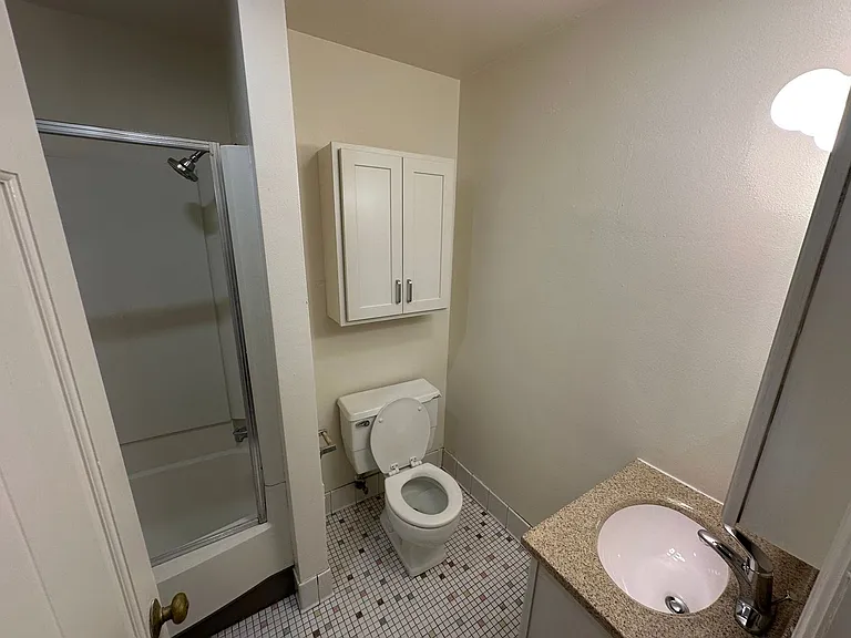 228 Langdon St — Photo 2