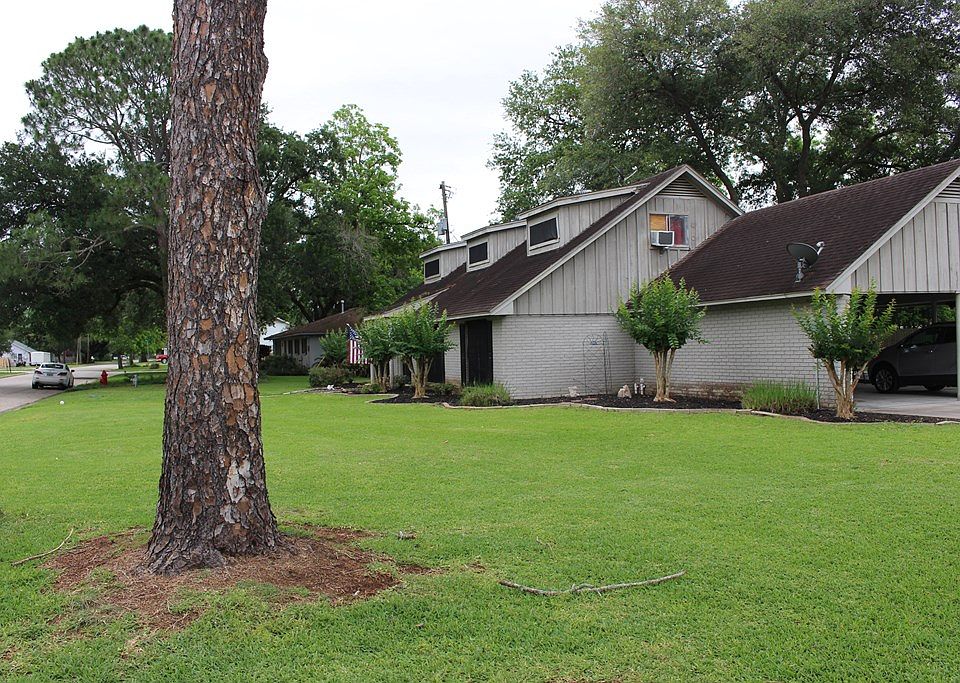 905 Center St, El Campo, TX 77437 Zillow