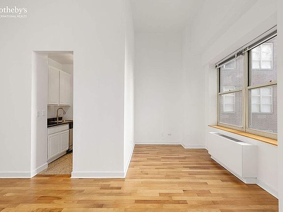 3rd image of 120 E 87th St #R14-j