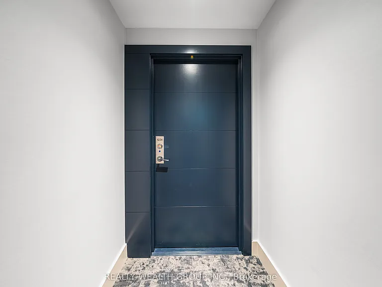 75 James St S #1224 — Photo 22