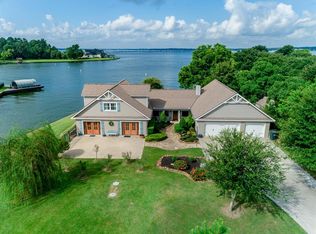 14817 Hillside Ln, Willis, TX 77318