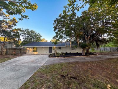 827 DORA AVENUE, Tavares, FL, 32778