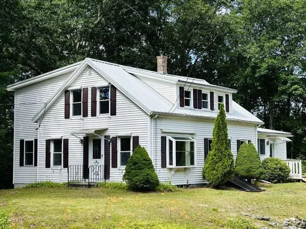 16 Old Fremont Road, Raymond, NH 03077