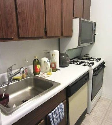 4th image of 333 E 80th St