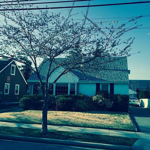 1st image of 190 Albertson Pl