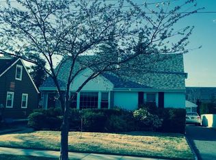190 Albertson Pl, Mineola, NY 11501