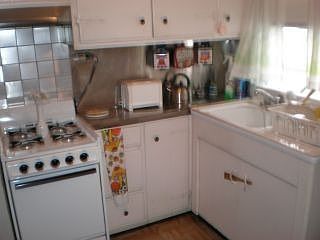 4th image of 846 Quincy Ave