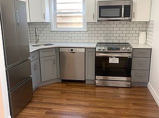 34-07 37th St #3, Long Island City, NY 11101