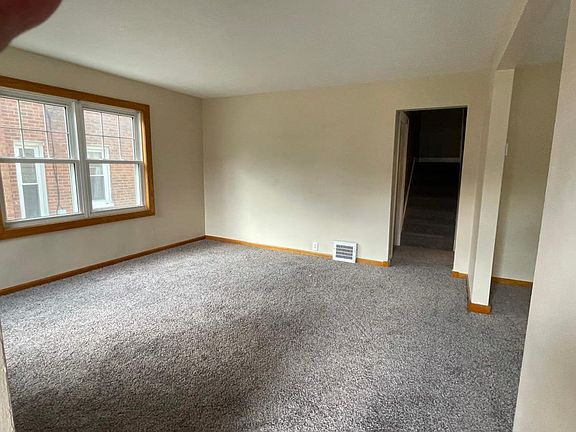 5th image of 11201 Vernon Ave