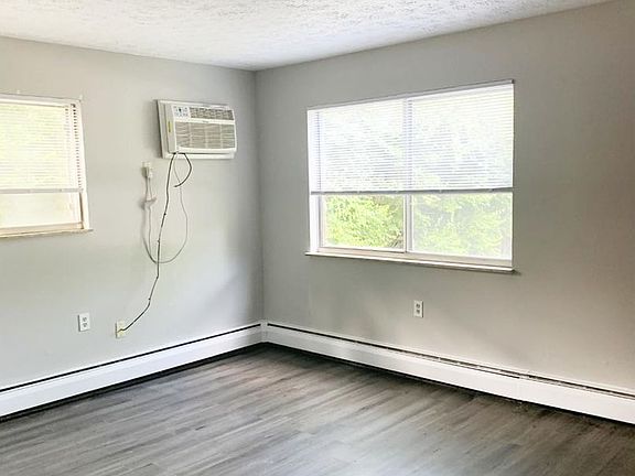 5th image of 3033 Clifton Ave APT 12