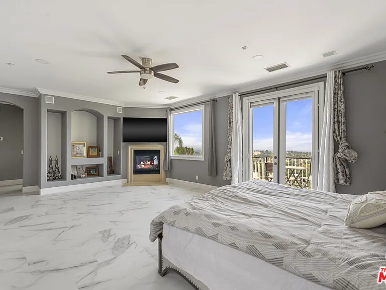 21615 Medina Estates Dr — Photo 25