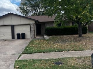 559 Ridgecrest Dr, Saginaw, TX 76179