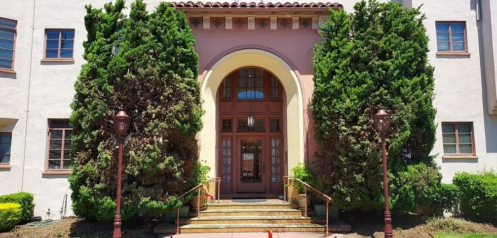 1 bed, 1000 sqft, $2,550 — Photo 1