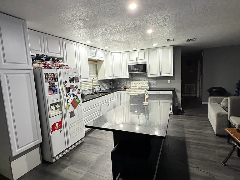 603 12th St SW #3 — Photo 8