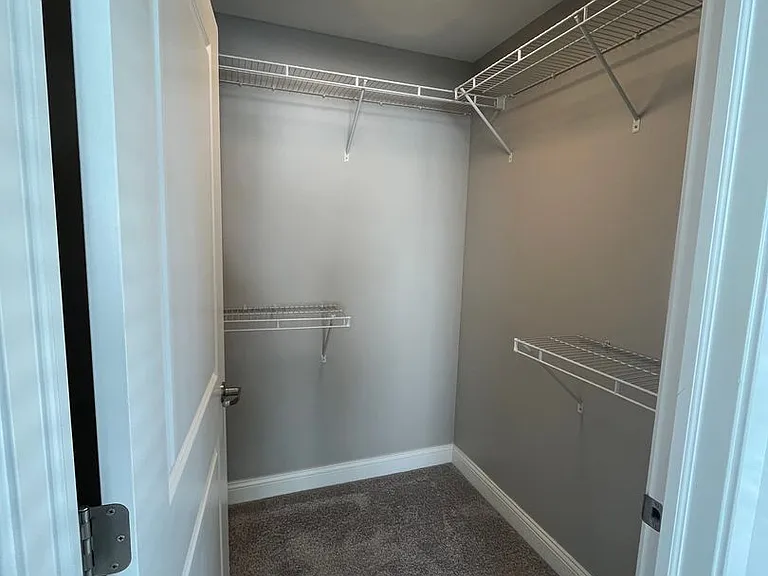 215 N Morton St — Photo 6