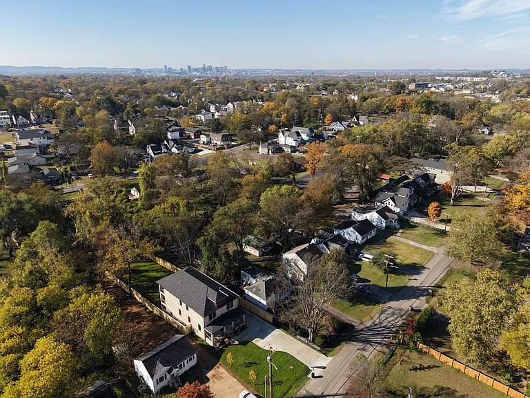 1240 Kenmore Pl — Photo 84