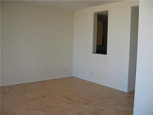 Rented by R New York | media 11