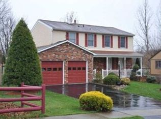 1035 Fieldstone Dr, North Huntingdon, PA 15642