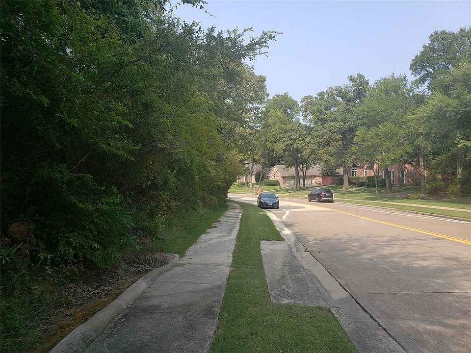2nd image of 2305 Valley View Dr Lot 6
