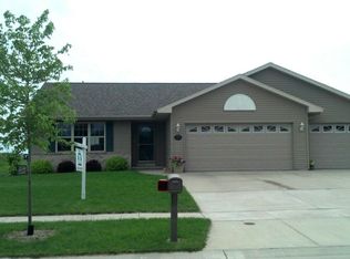 758 Mustang Ln, Fond Du Lac, WI 54935