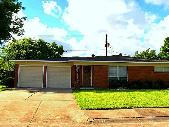 2nd image of 716 Heron Ln