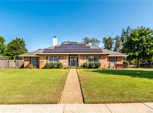 1327 Chopin Dr, Bossier City, LA 71112