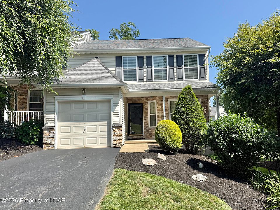 1st image of 6 N Chestnut Dr