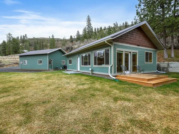 29770 Blue Sky Dr E, Seven Bays, WA 99122