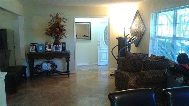 2nd image of 1834 Cypress Dr