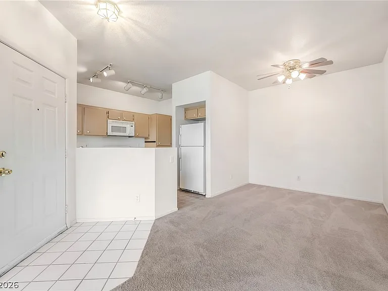 251 S Green Valley Pkwy #3921 — Photo 8