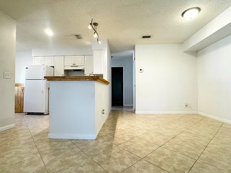 14893 Wedgefield Dr #204 — Photo 5
