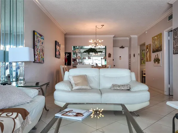 1950 S Ocean Dr, Hallandale Beach, FL