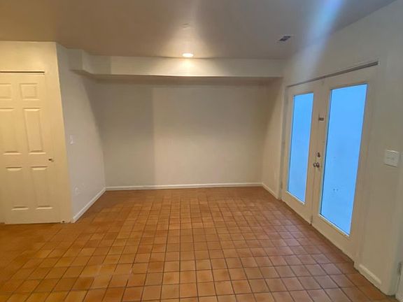 4th image of 613 Palisades Dr #613