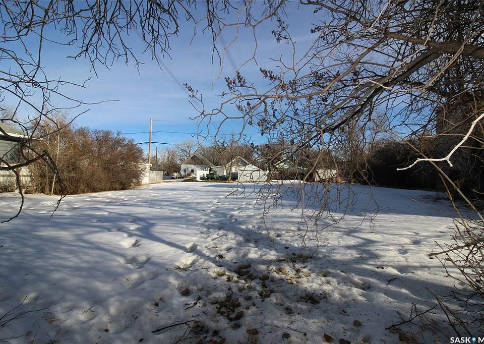 1st image of 456 3rd STREET W
