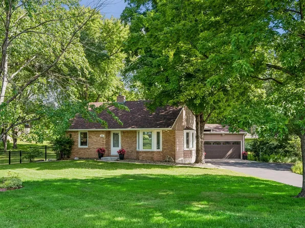 512 Mission Rd W, Bloomington, MN 55420