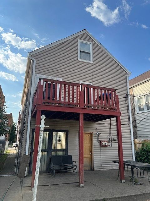 2nd image of 4222 W Cullerton St