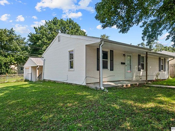 3rd image of 6118 Camden Ave