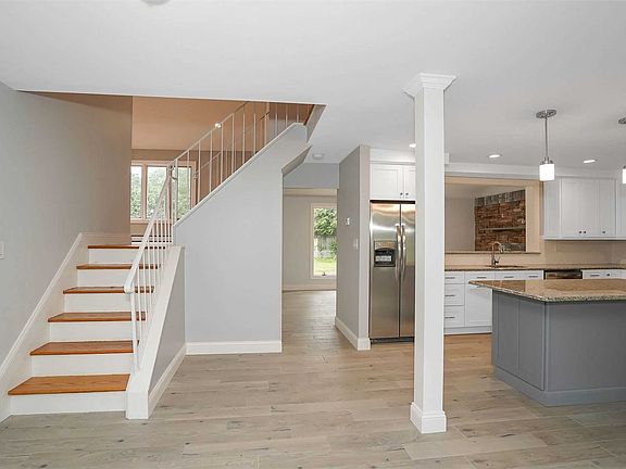 3rd image of 74 Woodview Ln