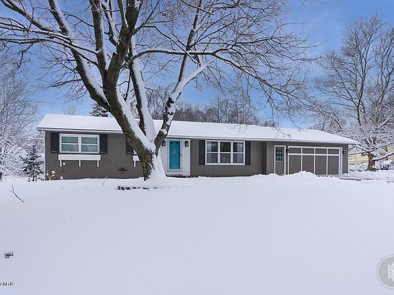 3rd image of 562 Wedgewood Dr