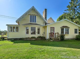 9667 Belding Rd, Belding, MI 48809