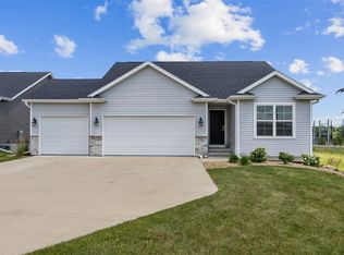 1921 Bowstring Dr, Marion, IA 52302