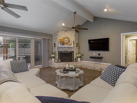 open family and kitchen area- perfect for entertaining.