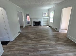 3953 Elmwood Rd, Cleveland Heights, OH 44121