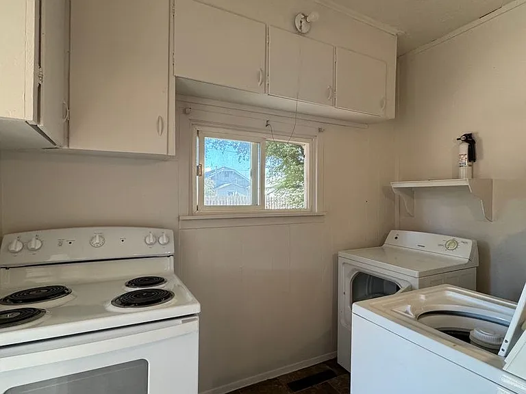 407 N Lincoln St — Photo 10