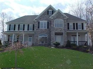 3672 Torrey Pines Dr, Akron, OH 44333