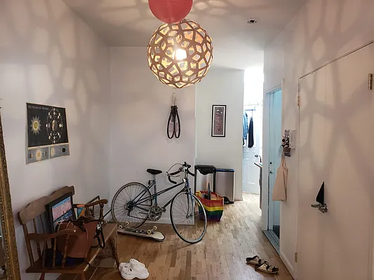 Rented by Lodger Corp | media 32