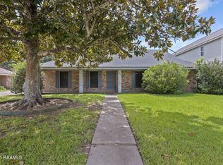 216 Highland Dr, Lafayette, LA 70506