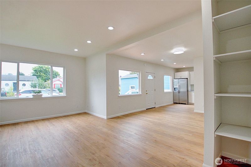 3rd image of 1011 S 12th Street